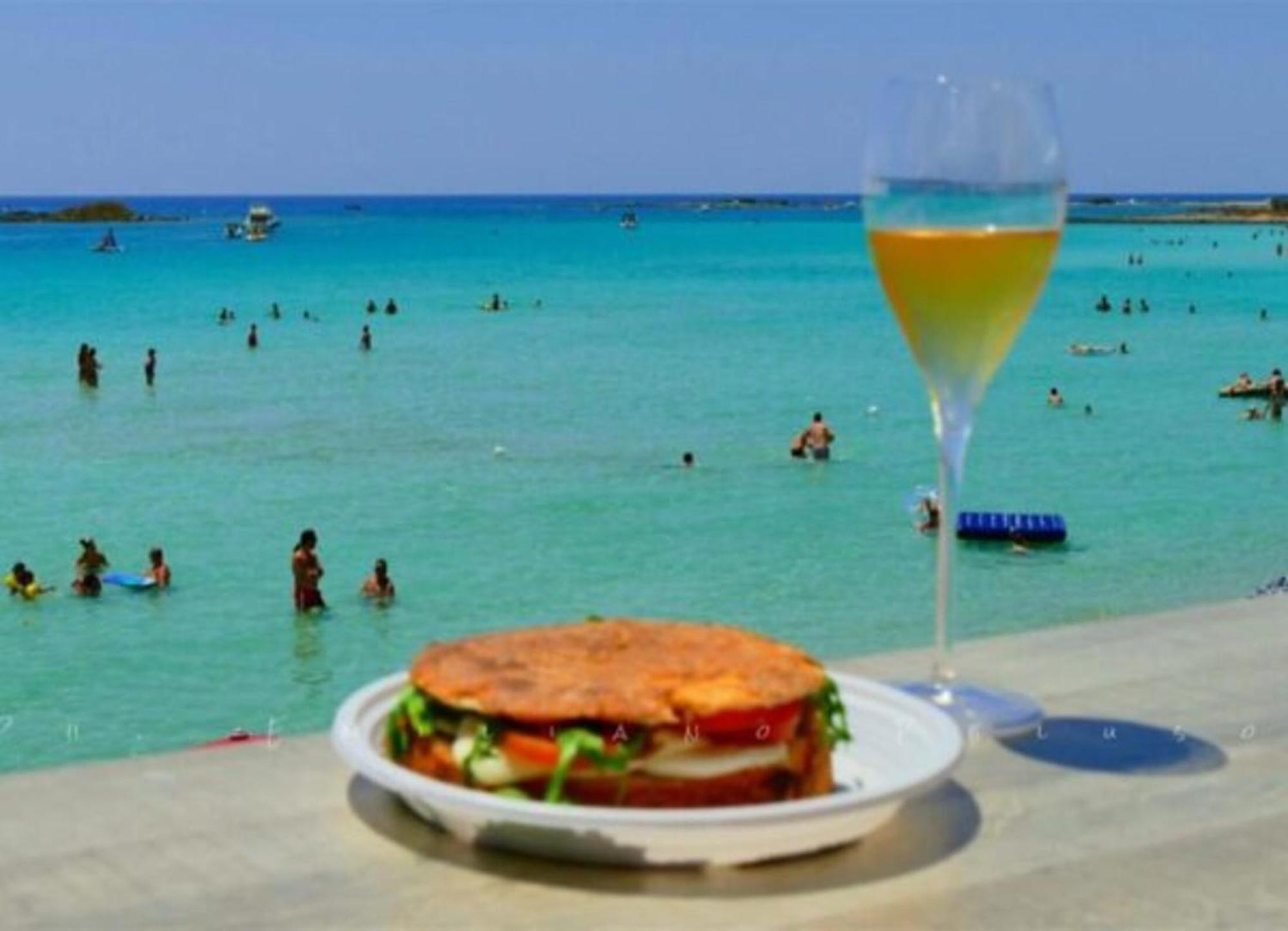 The Blue Panoramic Penthouse Villa Porto Cesareo Eksteriør billede